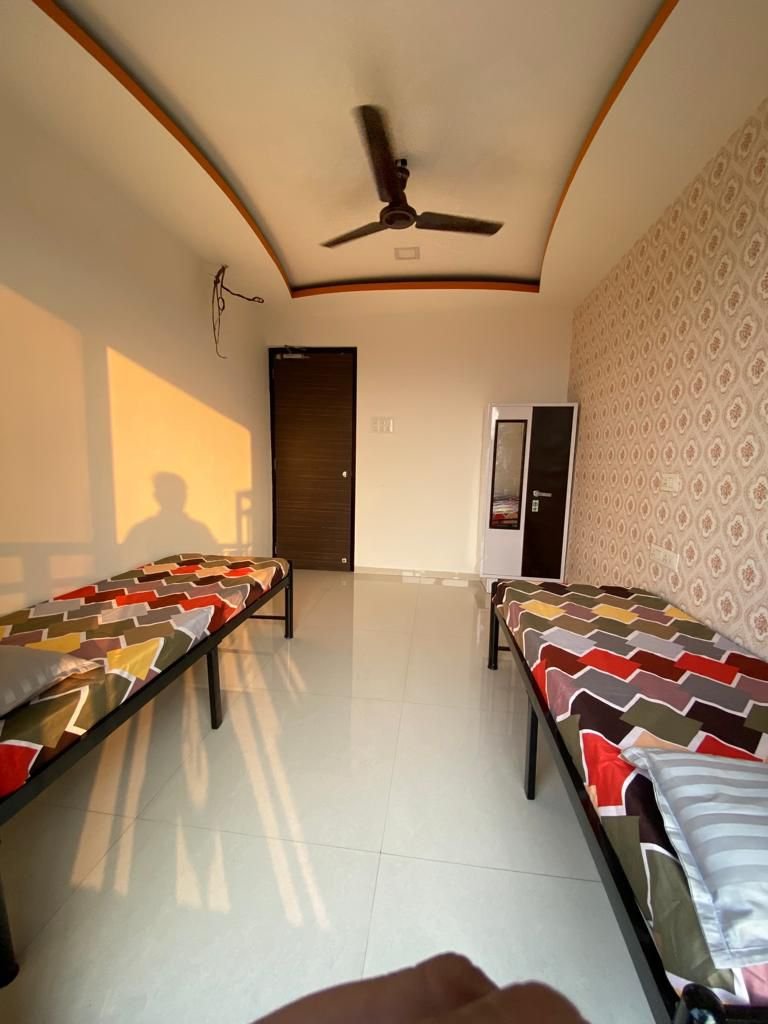 Comfortable PG bedroom for working professionals Airoli